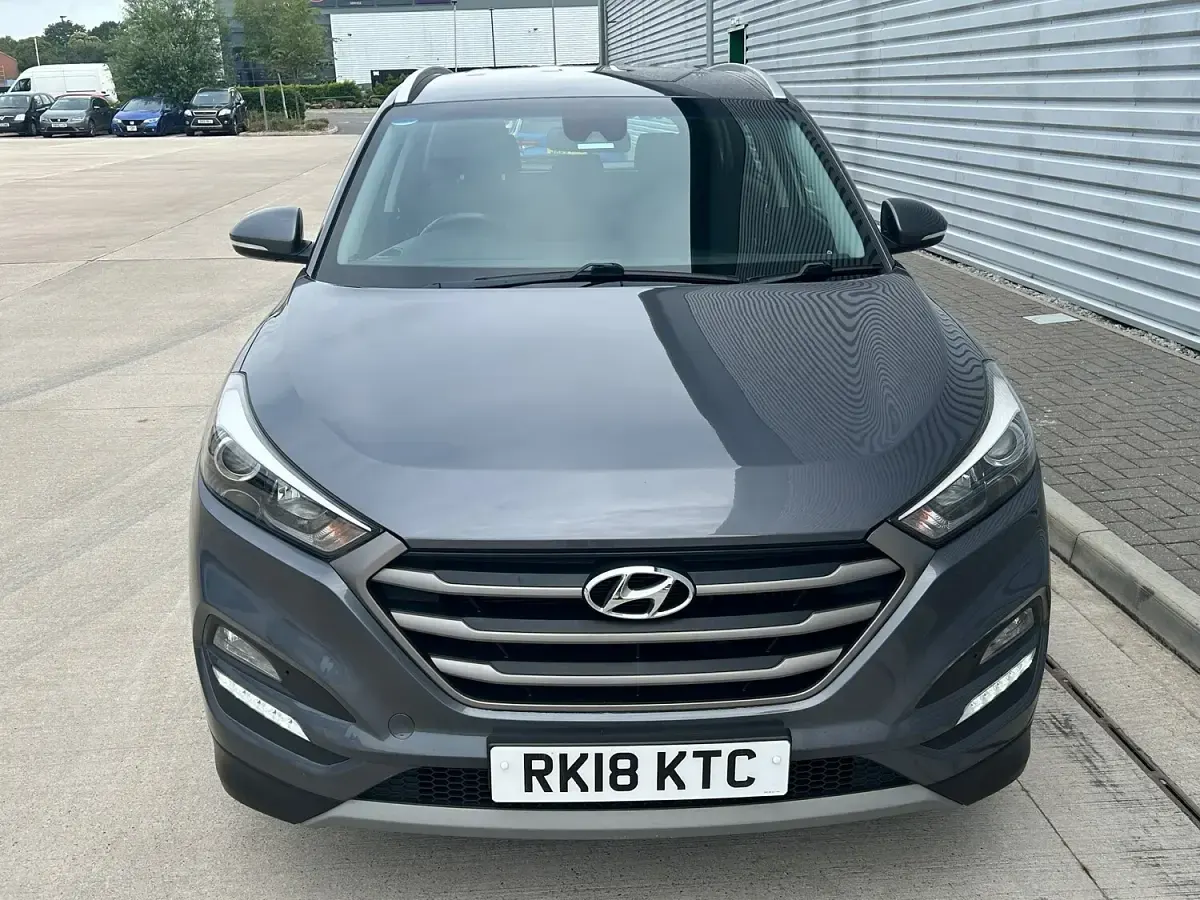 Used Hyundai Tucson SE 141 HP (103 kW) 2018 Grey SUV