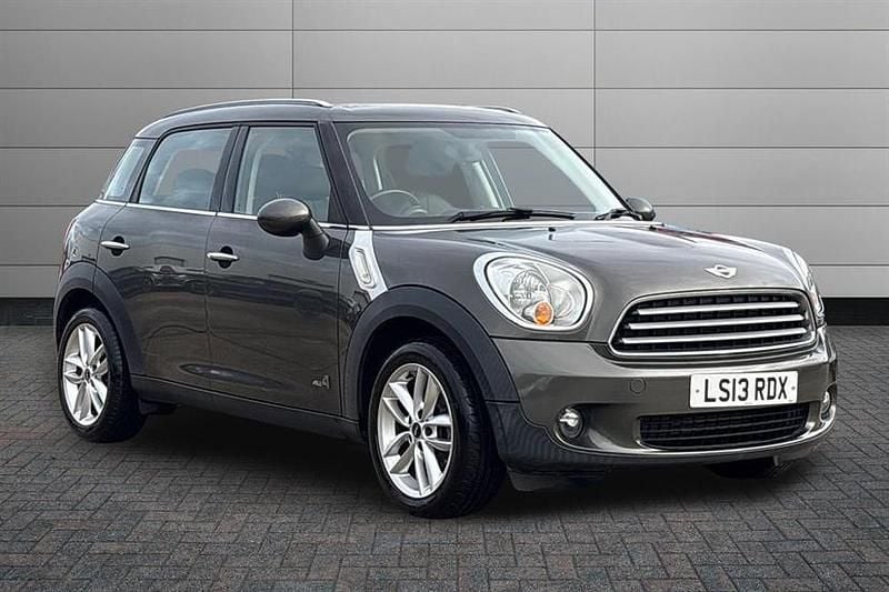 Grey Used 2013 Mini Cooper D Countryman SUV | £7,240 (Fair price) - Image 1/4