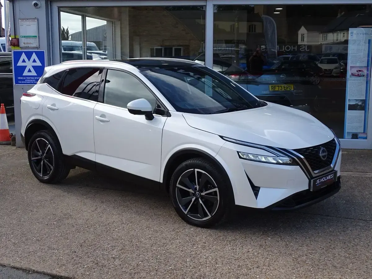 Used Nissan Qashqai Tekna 158 HP (116 kW) 2023 White SUV