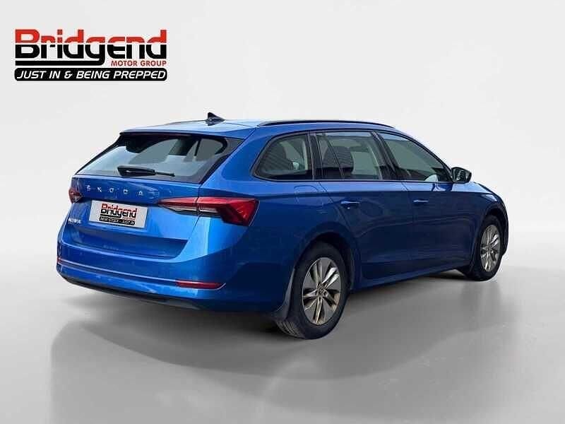 Used Skoda Octavia SE 110 HP (80 kW) 2022 Blue Estate