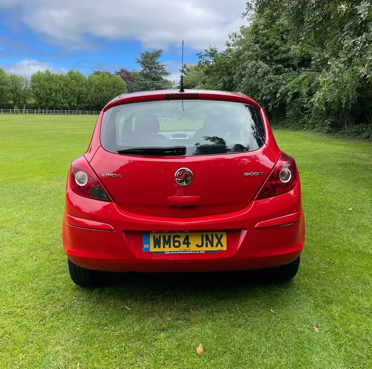 Used Vauxhall Corsa S 65 HP (47 kW) 2014 Red Hatchback