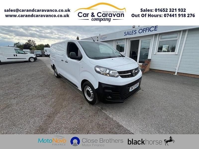 White Used 2023 Vauxhall Vivaro S Van | £13,450 (Good price) - Image 1/4