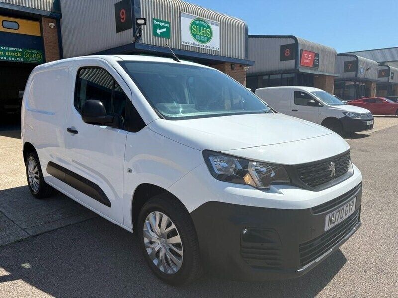 White Used 2020 Peugeot Partner S MPV | £9,000 (Fair price) - Image 1/4