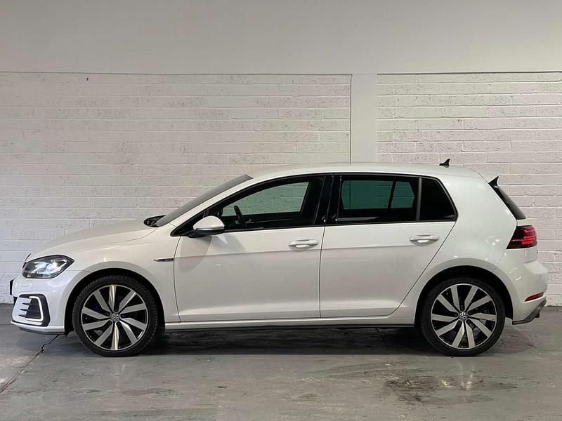 Used VW Golf VII Advance 2018 White Hatchback