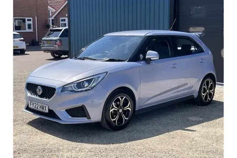Used MG MG3 Exclusive 106 HP (77 kW) 2022 Silver Hatchback