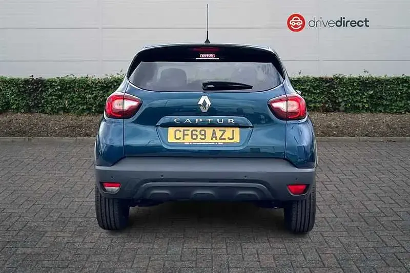 Used Renault Captur Iconic 90 HP (66 kW) 2020 Blue/black SUV