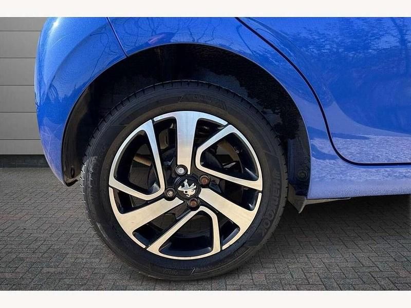 Used Peugeot 108 Allure 72 HP (52 kW) 2019 Blue Hatchback