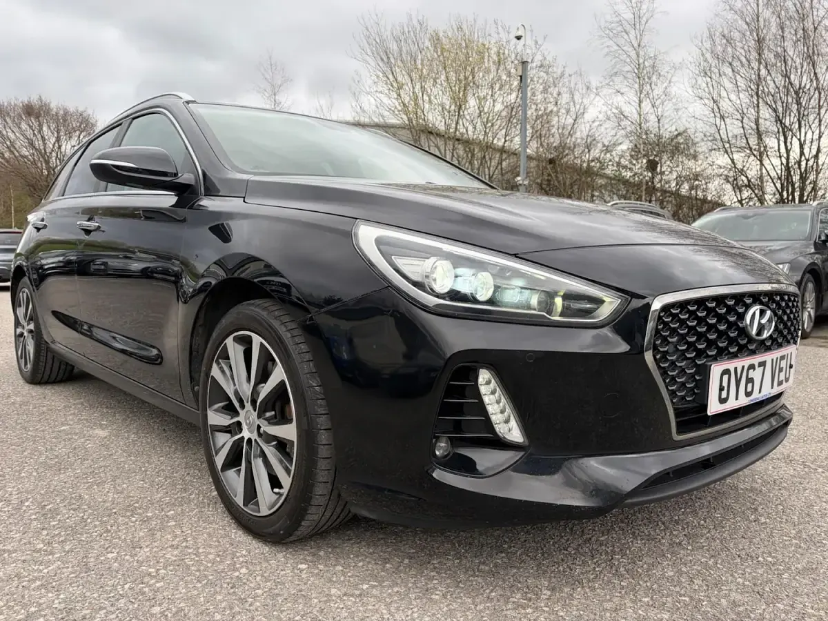 Used Hyundai i30 Premium 140 HP (102 kW) 2017 Estate