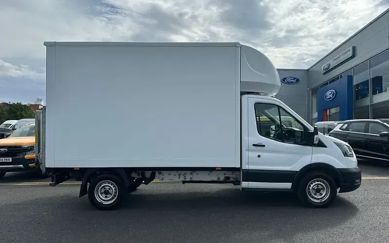 Used Ford Transit 131 HP (96 kW) 2023 White Van
