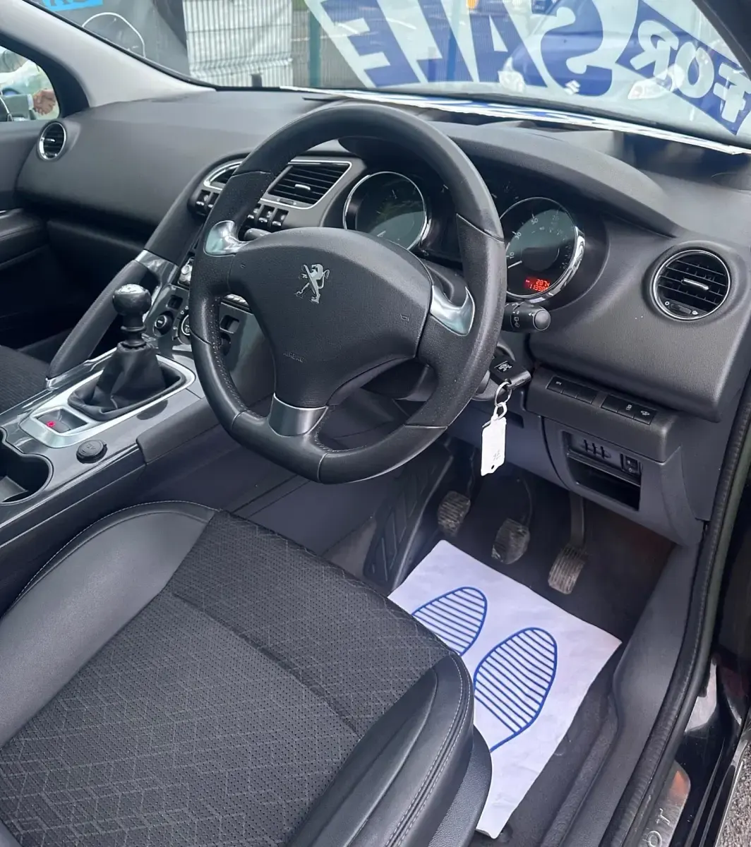 Używany Peugeot 3008 Allure 2014 Czarny Kombi