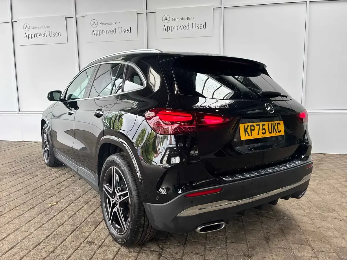 Used Mercedes GLA200 Executive 150 HP (110 kW) 2025 Black SUV