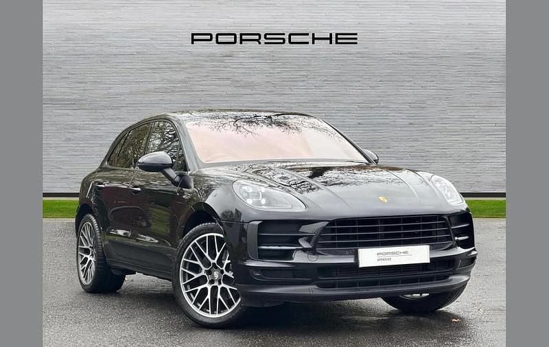 Used Porsche Macan 241 HP (177 kW) 2020 Black SUV