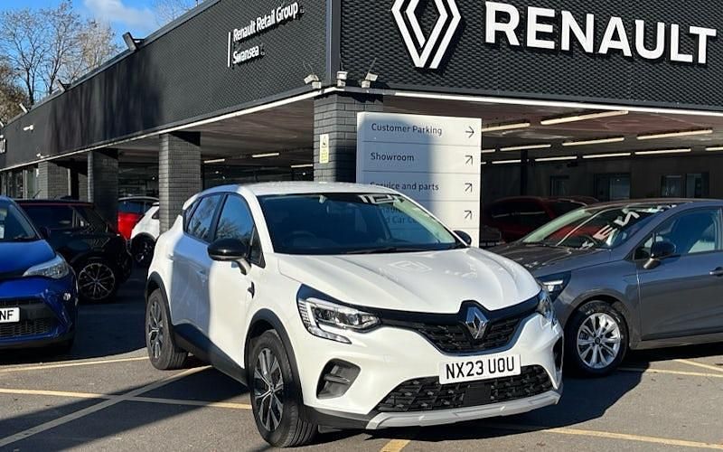 White Used 2023 Renault Captur Evolution SUV | £14,236 (Fair price) - Image 1/4
