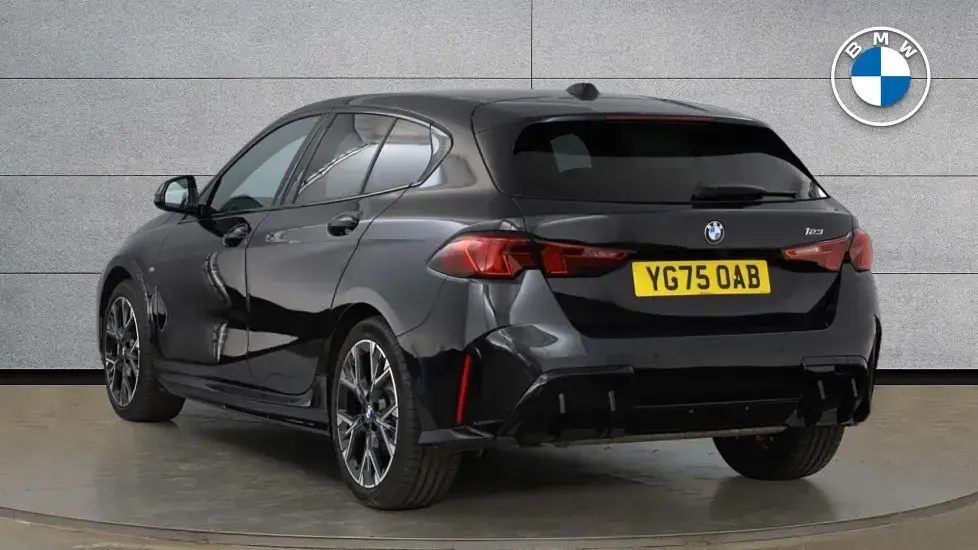 Used BMW 123 M Sport 215 HP (158 kW) 2025 Black Hatchback