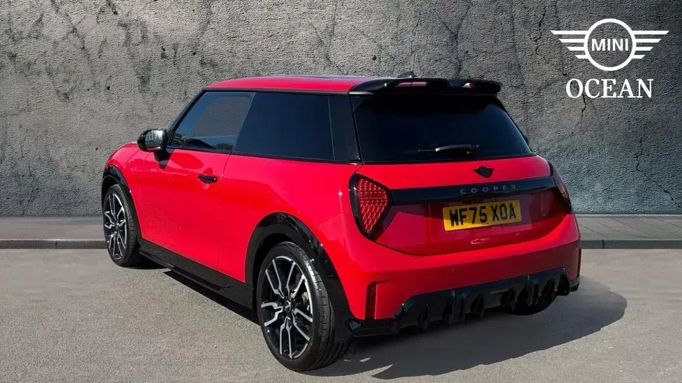 Używany Mini Cooper Hatch 113 kW (154 KM) 2025 Czerwony Hatchback