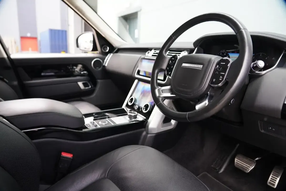 Used Land Rover Range Rover S 271 HP (199 kW) 2021 Black SUV