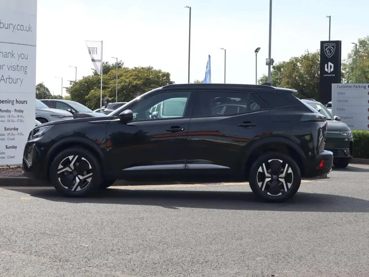 Used Peugeot 2008 Allure 129 HP (94 kW) 2024 Black SUV