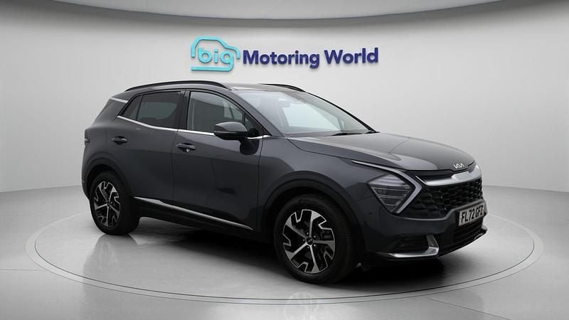 Used 2022 Kia Sportage 2 SUV | £25,700 (Expensive) - Image 1/4