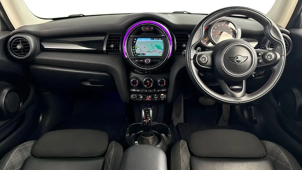 Używany Mini Cooper S Hatch 192 KM (141 kW) 2018 Czarny Hatchback