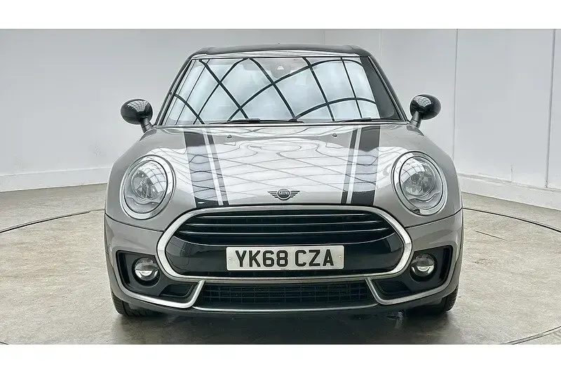 Used Mini Cooper Clubman Sport 136 HP (100 kW) 2019 Melting silver Estate