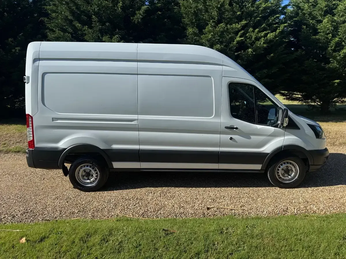 Used Ford Transit 130 HP (95 kW) 2019 White Van