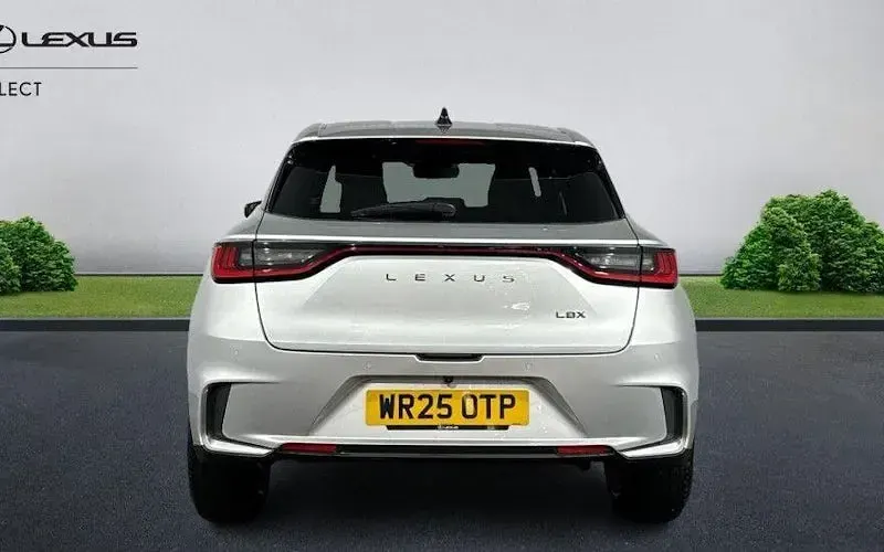 Used Lexus LBX 136 HP (100 kW) 2025 Silver SUV