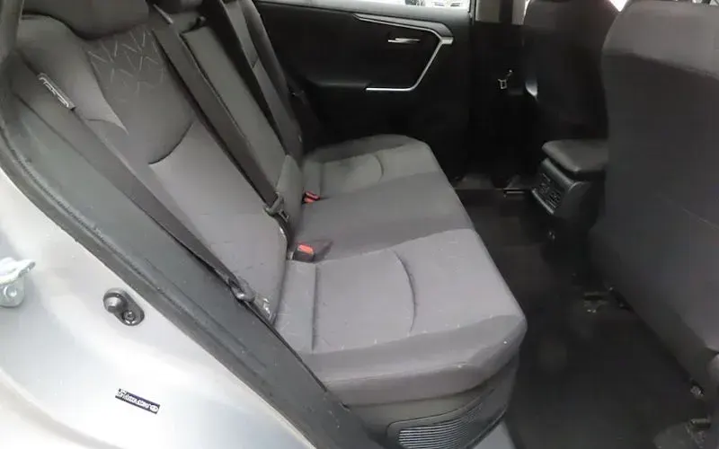 Used Toyota RAV4 Hybrid Design 218 HP (160 kW) 2021 Silver SUV