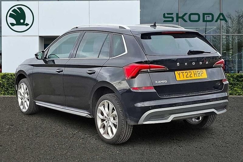 Used Skoda 110 R SE L 81 HP (59 kW) 2022 Black magic pearl effect Estate