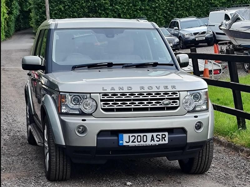 Gold Used 2014 Land Rover Discovery 4 HSE SUV | £5,995 (Fair price) - Image 1/4