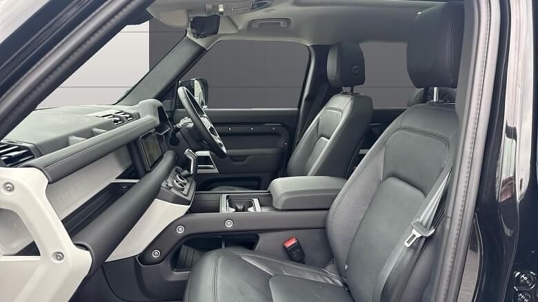 Used Land Rover Defender 404 HP (297 kW) 2023 Black SUV