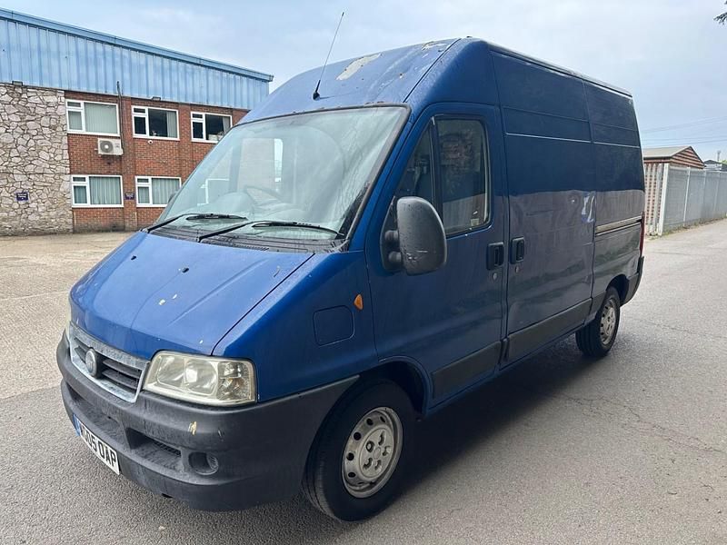 Usado Fiat Ducato 2005 Azul Van