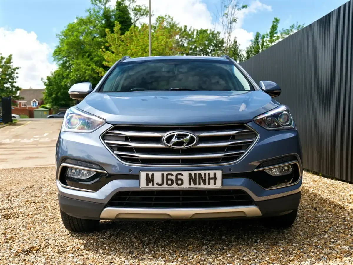 Used Hyundai Santa Fe Premium 200 HP (147 kW) 2016 Blue SUV