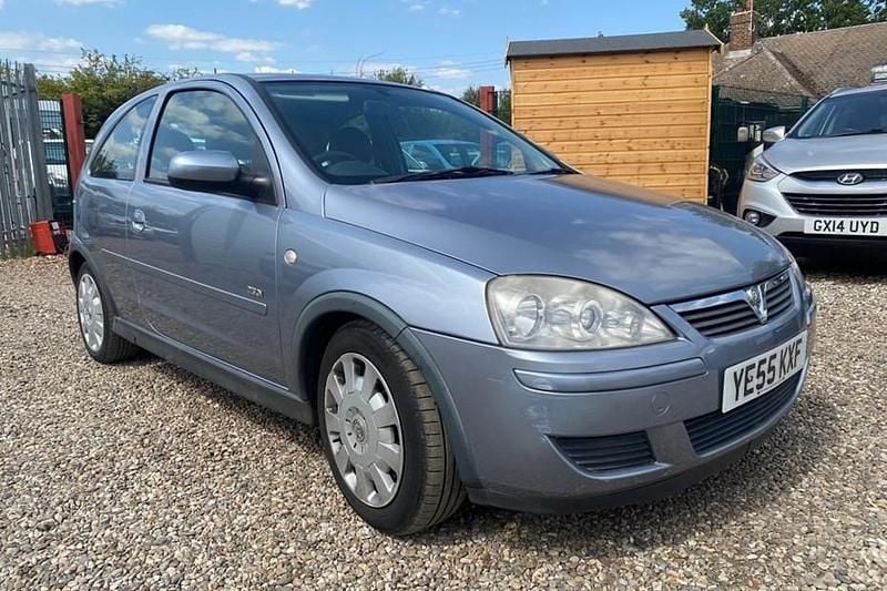 Silver Used 2005 Vauxhall Corsa Design Edition Hatchback | £900 (Super price) - Image 1/1