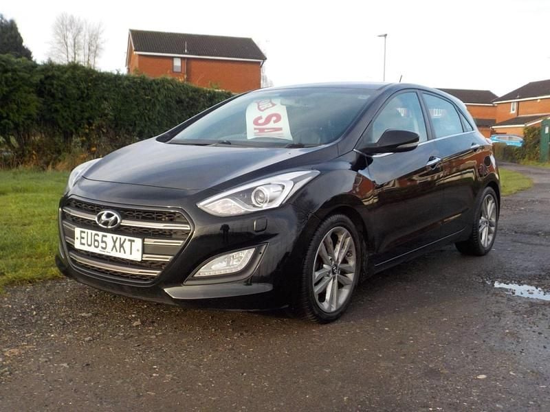 Used Hyundai i30 Premium 136 HP (100 kW) 2015 Black Hatchback