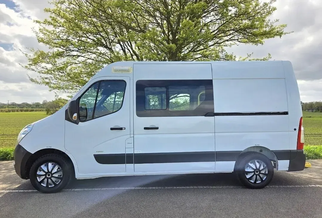 Used Vauxhall Movano 130 HP (95 kW) 2019 White MPV