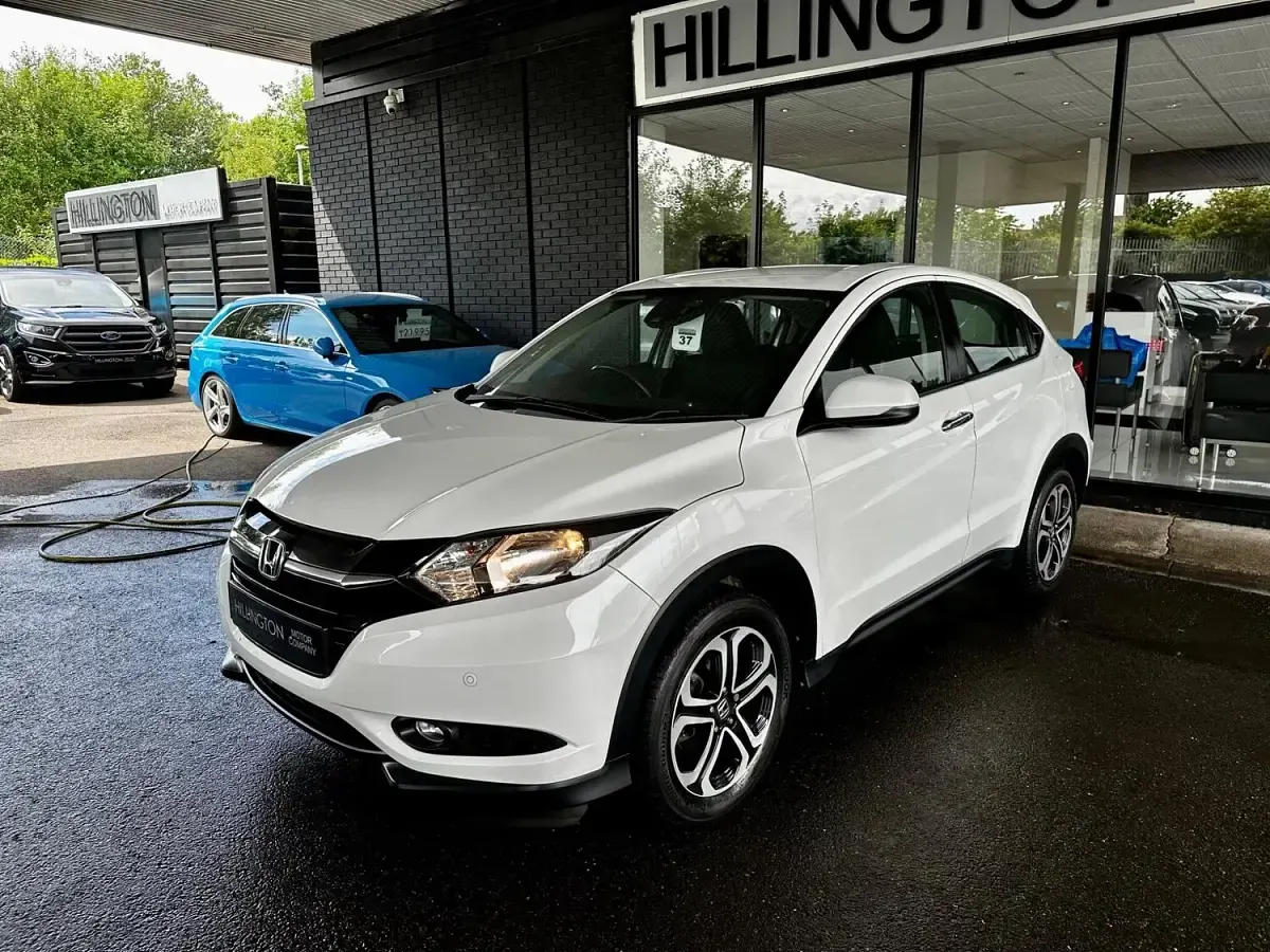 Used Honda HR-V SE 120 HP (88 kW) 2018 White SUV