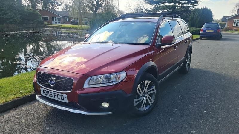 Used Volvo XC70 SE 181 HP (133 kW) 2015 Red SUV