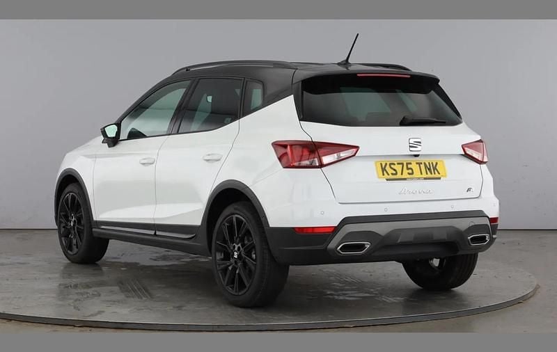 New Seat Arona Black Edition 113 HP (83 kW) 2025 White SUV