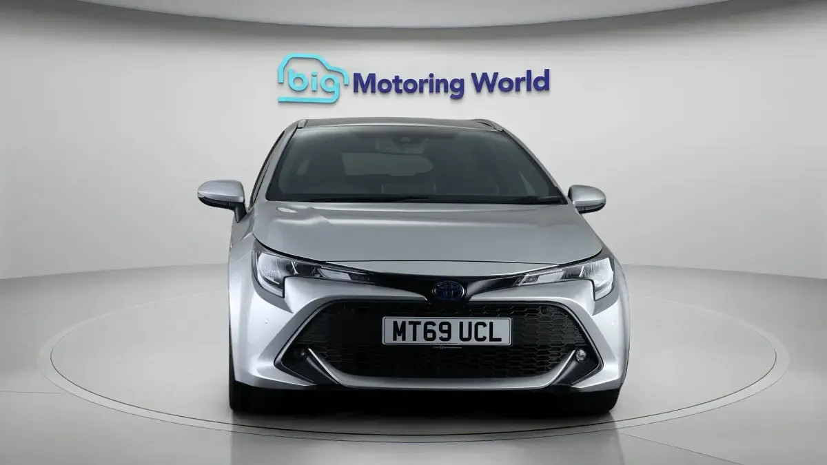 Używany Toyota Corolla Design 121 KM (88 kW) 2019 Kombi