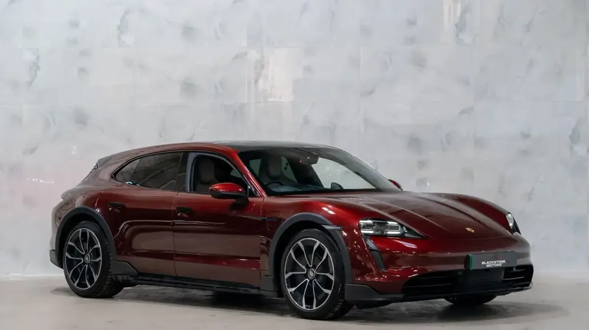 Usado Porsche Taycan 350 kW (476 HP) 2021 Vermelho Carrinha