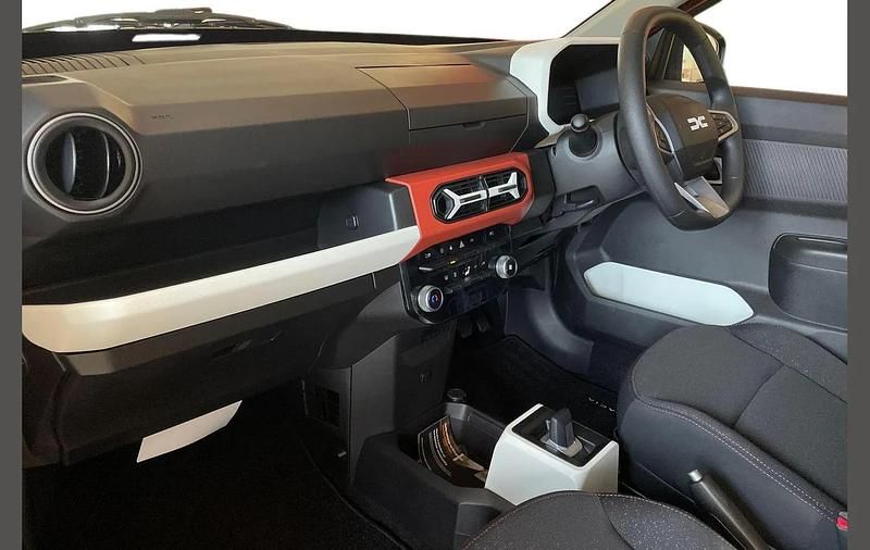 New Dacia Spring Expression 47 kW (65 HP) 2025 Red Hatchback