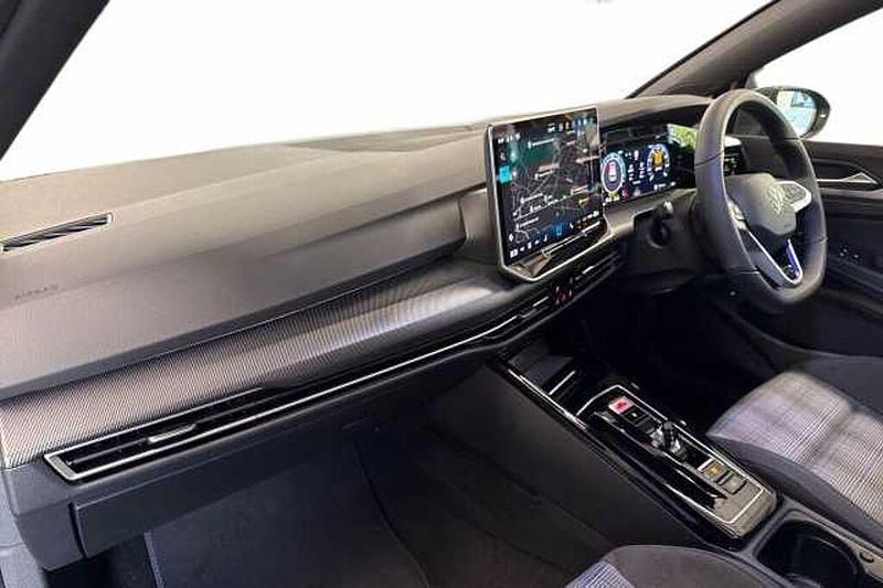 New VW Golf VIII 272 HP (200 kW) 2026