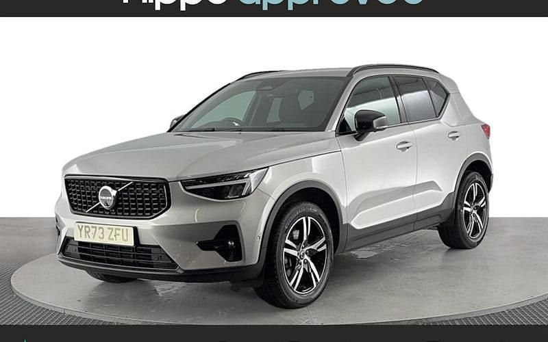 Used 2025 Volvo XC40 Plus SUV | £25,420 (Good price) - Image 1/4