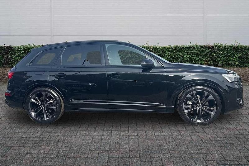 New Audi Q7 Black Edition 2026 Black SUV