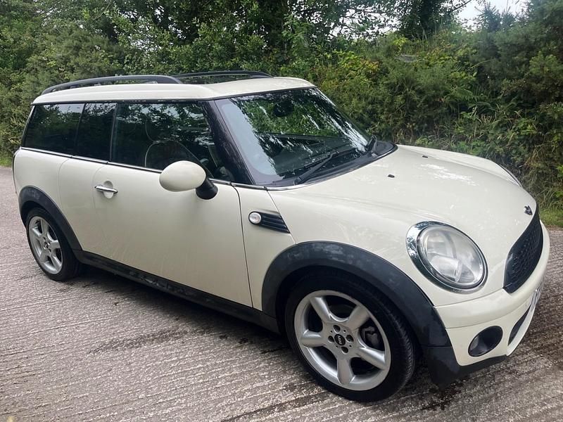White Used 2009 Mini Cooper Clubman Estate | £1,495 - Image 1/4