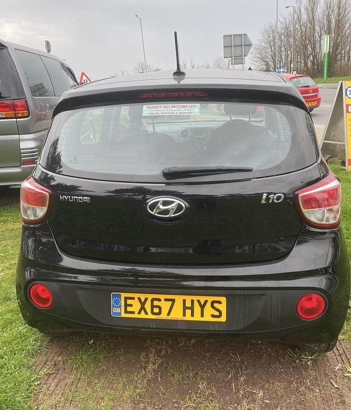 Used Hyundai i10 SE 83 HP (61 kW) 2017 Black Hatchback