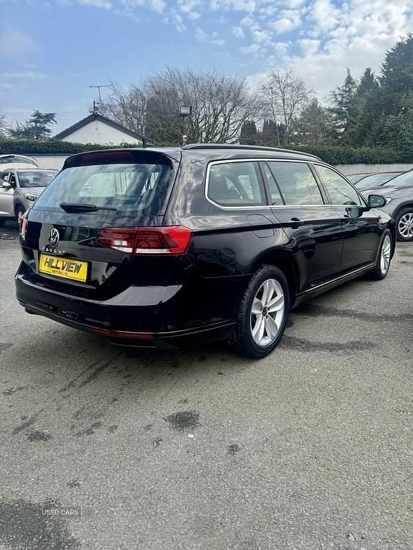 Used VW Passat SE 150 HP (110 kW) 2021 Black Estate