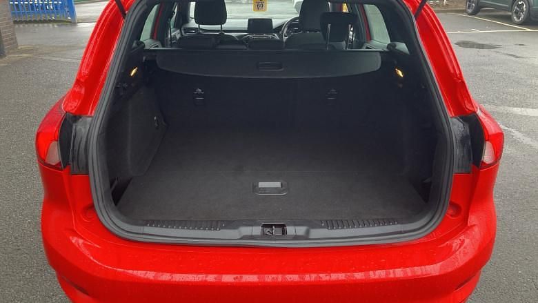 Used Ford Focus ST-Line 150 HP (110 kW) 2019 Red Estate