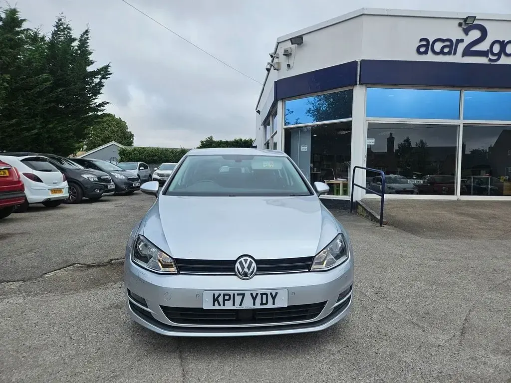 Used VW Golf VII Edition 110 HP (80 kW) 2017 Silver Hatchback