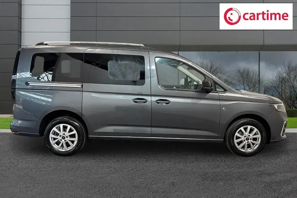 Used Ford Grand Tourneo Connect Titanium 122 HP (89 kW) 2023 Grey MPV